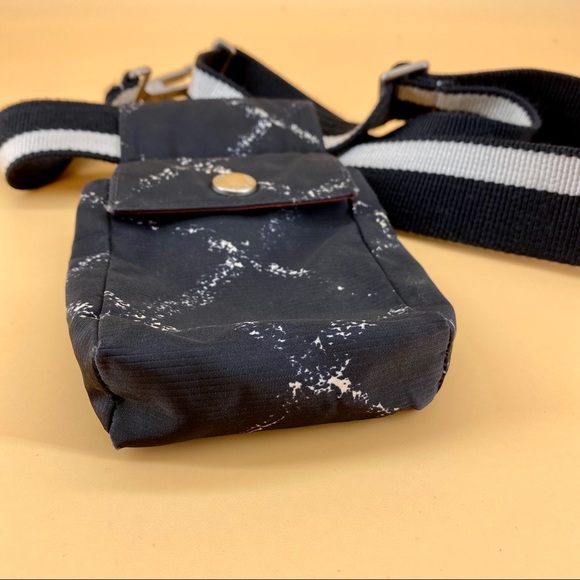 CHANEL voyage series Waist bag - Picture 11 of 13